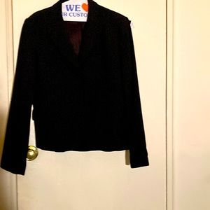 Context size 12 Black Suit